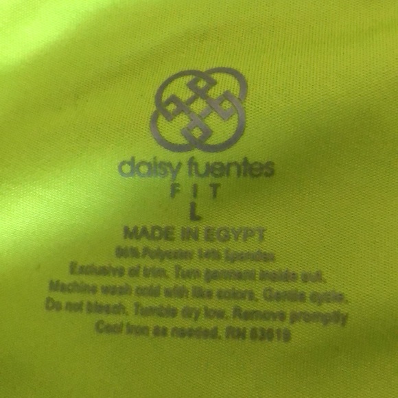 Women’s size large Daisy Fuentes fit neon yellow spandex shorts w/ side pockets - Picture 6 of 8